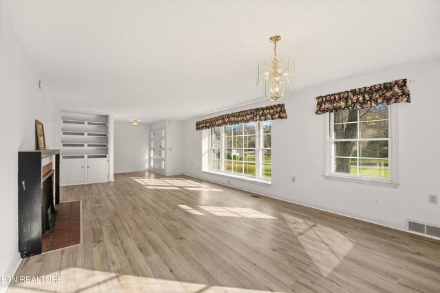 3461 Lake City Hwy, Rocky Top, TN 37769