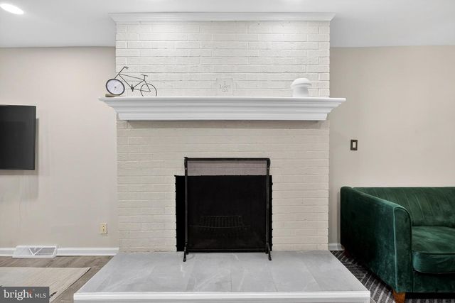 402 W 6TH ST, Wilmington, DE 19801