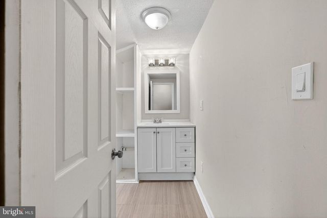 402 W 6TH ST, Wilmington, DE 19801