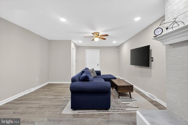 402 W 6TH ST, Wilmington, DE 19801