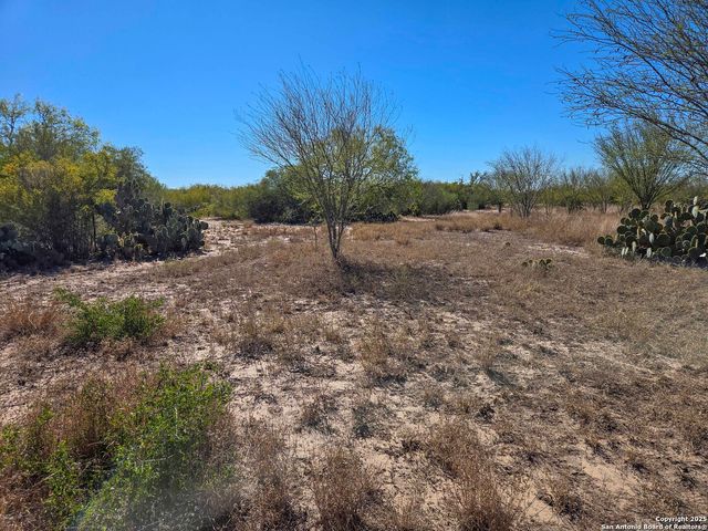 00 CR 123, Pawnee, TX 78145