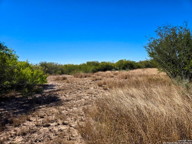 00 CR 123, Pawnee, TX 78145