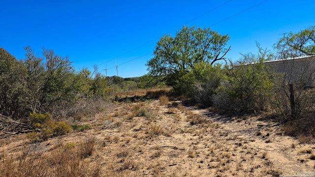 00 CR 123, Pawnee, TX 78145