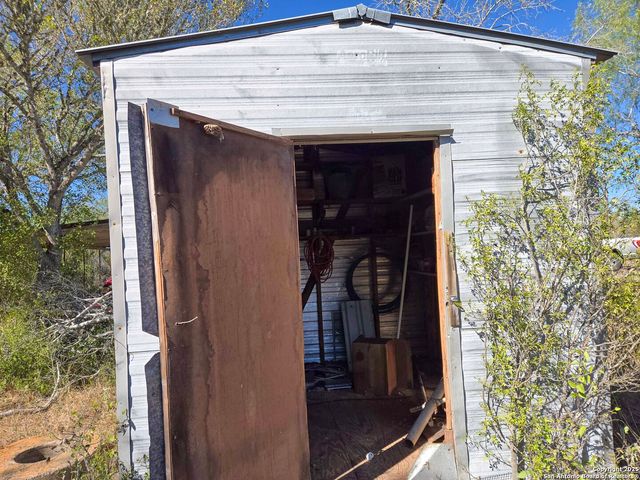 00 CR 123, Pawnee, TX 78145