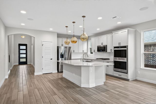 2230 Steerhead Trail, New Braunfels, TX 78132