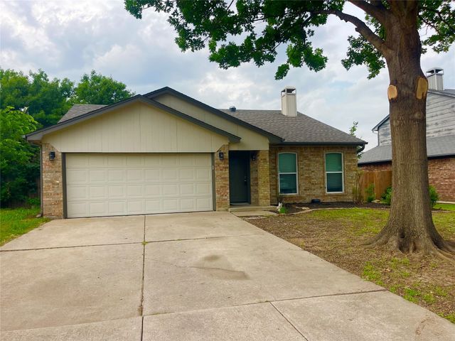 1711 Oxford Drive, Mansfield, TX 76063