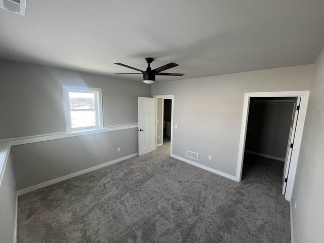 495 Foxfield Court, Oregon, WI 53575