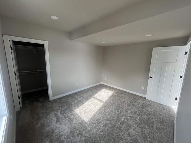 495 Foxfield Court, Oregon, WI 53575