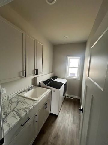 495 Foxfield Court, Oregon, WI 53575