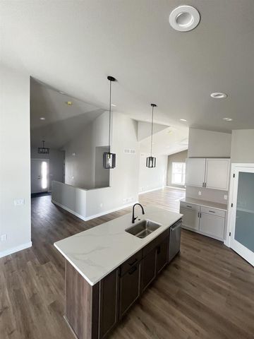 495 Foxfield Court, Oregon, WI 53575