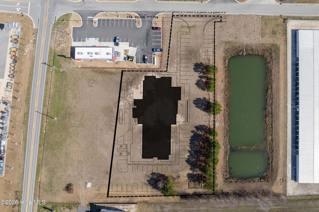 Image 2 of property listing at 135 Koonce Fork Road, Richlands, NC 28574