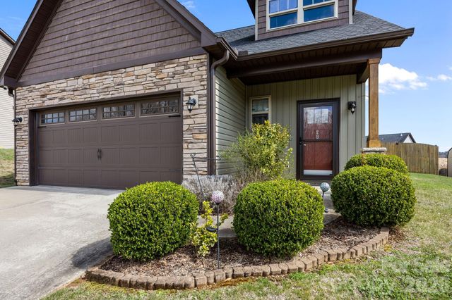 28 Mallard Run Drive, Arden, NC 28704