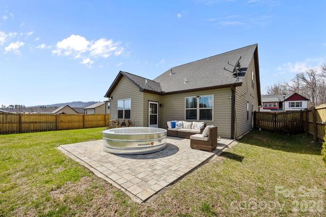 28 Mallard Run Drive, Arden, NC 28704