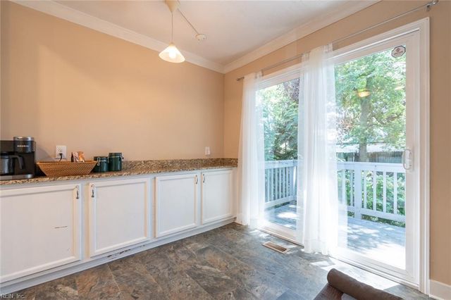 1519 Mathews TER, Portsmouth, VA 23704