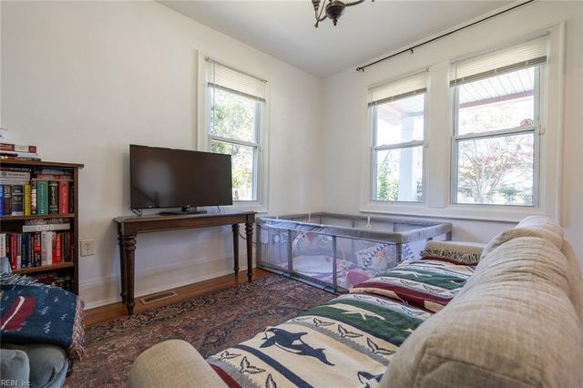 1519 Mathews TER, Portsmouth, VA 23704
