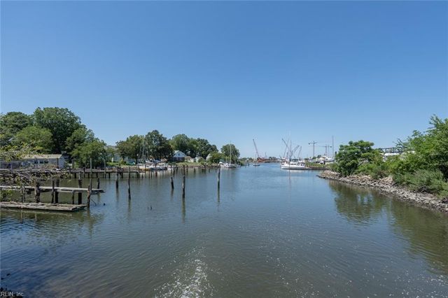 1519 Mathews TER, Portsmouth, VA 23704