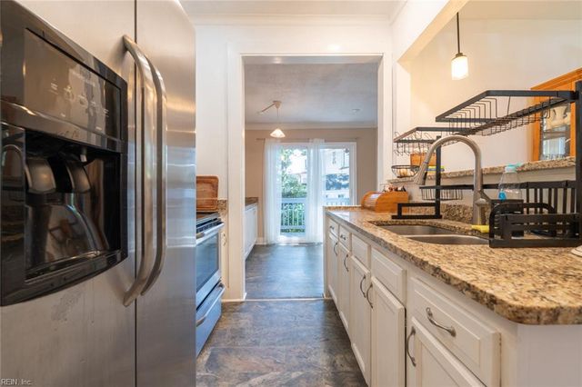 1519 Mathews TER, Portsmouth, VA 23704