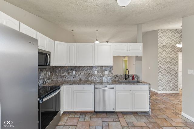 6091 E Newberry Court, Camby, IN 46113