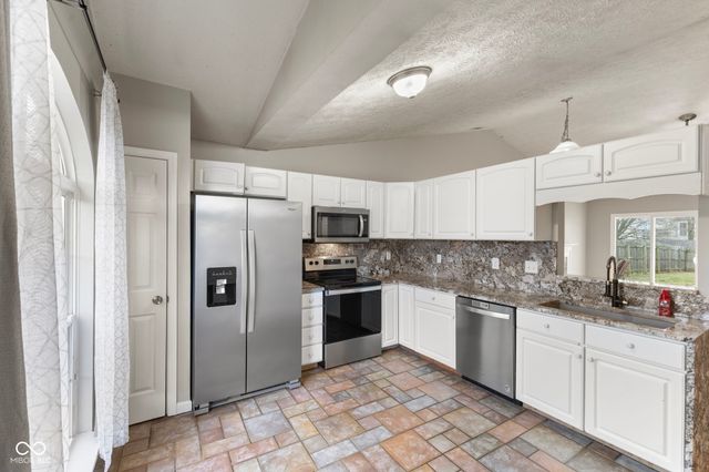 6091 E Newberry Court, Camby, IN 46113