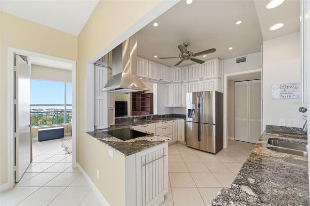 1560 GULF BOULEVARD 706, Clearwater Beach, FL 33767