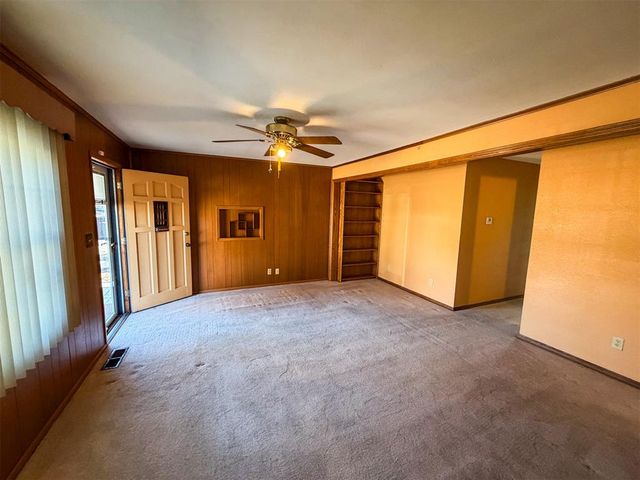 349 E Olive Avenue, Enid, OK 73701