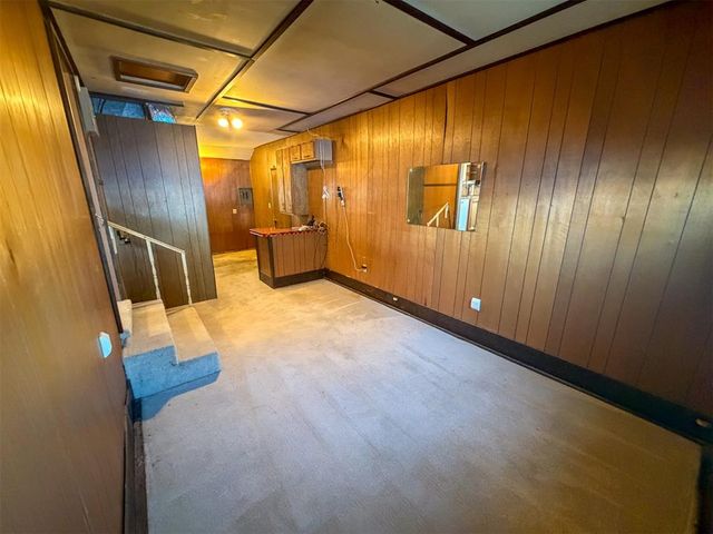 349 E Olive Avenue, Enid, OK 73701