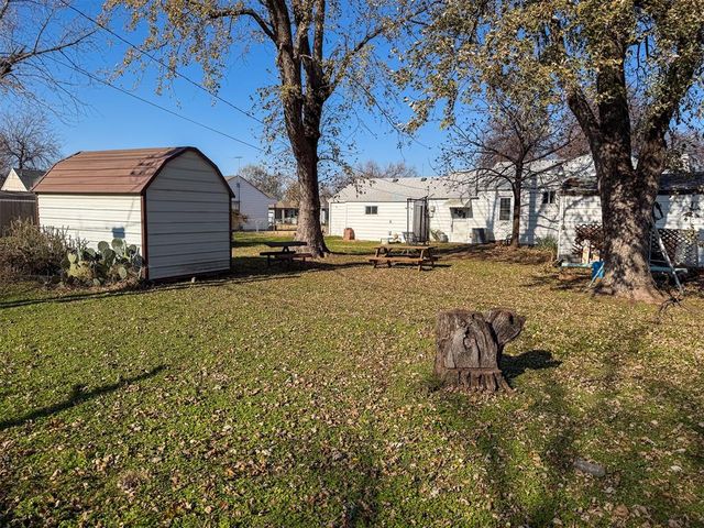 349 E Olive Avenue, Enid, OK 73701