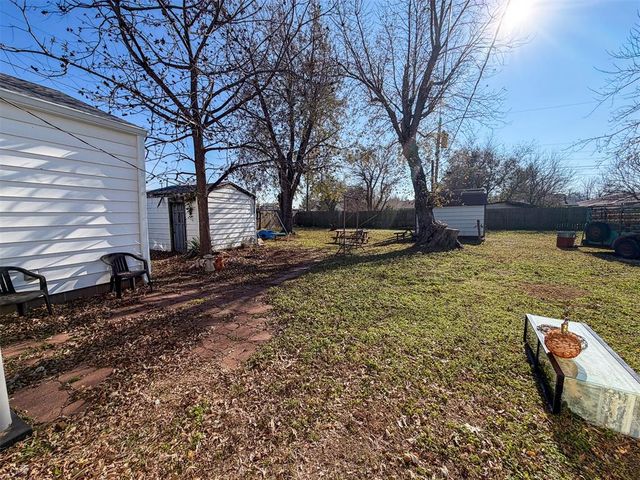 349 E Olive Avenue, Enid, OK 73701