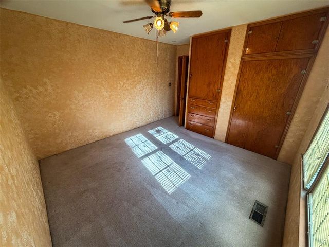 349 E Olive Avenue, Enid, OK 73701