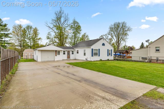 24628 Woodland Drive, Brownstown Charter Township, MI 48134