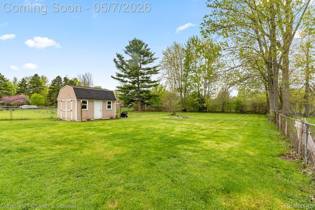 24628 Woodland Drive, Brownstown Charter Township, MI 48134