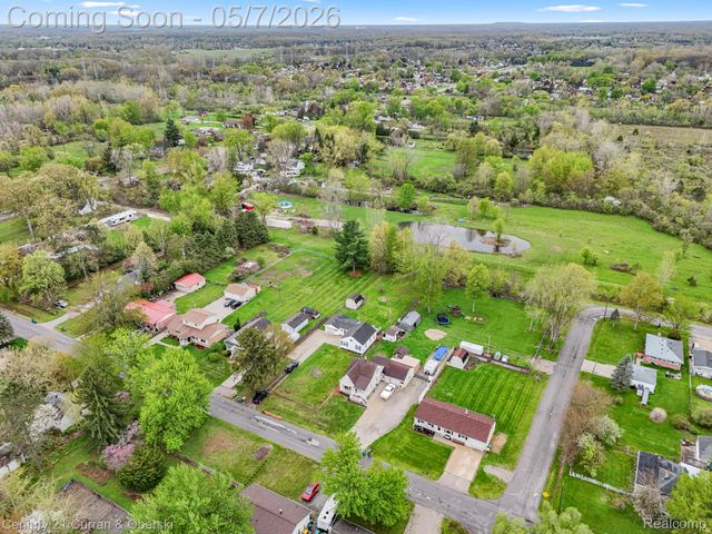 24628 Woodland Drive, Brownstown Charter Township, MI 48134