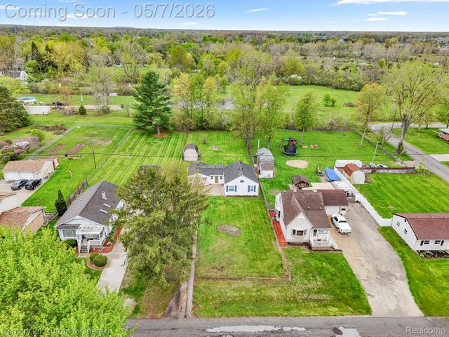 24628 Woodland Drive, Brownstown Charter Township, MI 48134