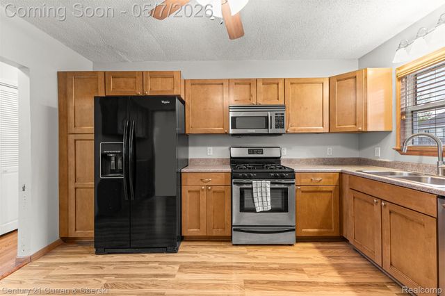 24628 Woodland Drive, Brownstown Charter Township, MI 48134