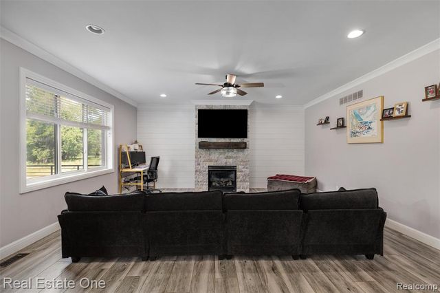 2983 28 Mile Road, Washington, MI 48094