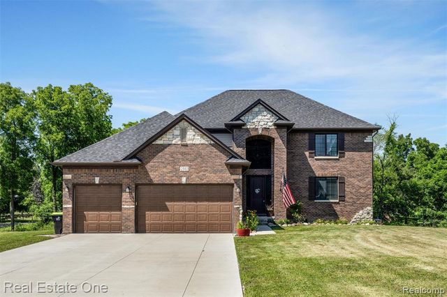 2983 28 Mile Road, Washington, MI 48094
