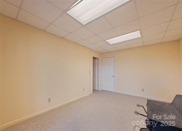 1350 Davis Mountain Road, Hendersonville, NC 28739