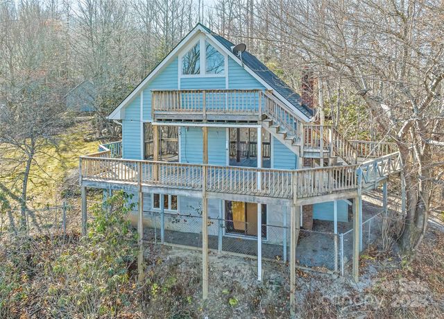 1350 Davis Mountain Road, Hendersonville, NC 28739