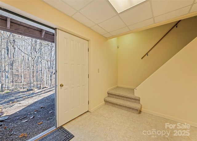 1350 Davis Mountain Road, Hendersonville, NC 28739