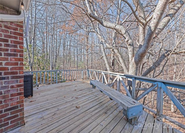 1350 Davis Mountain Road, Hendersonville, NC 28739