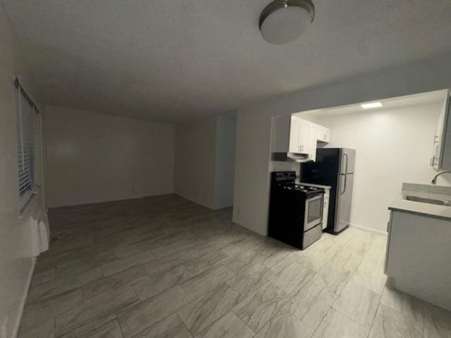 2220 Hayes Street 7, Hollywood, FL 33020