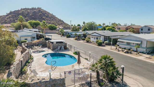 2233 E BEHREND Drive 60, Phoenix, AZ 85024