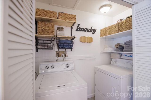 137 E Whisperwood Circle, Hendersonville, NC 28791