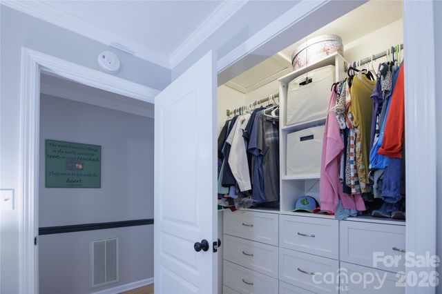 137 E Whisperwood Circle, Hendersonville, NC 28791