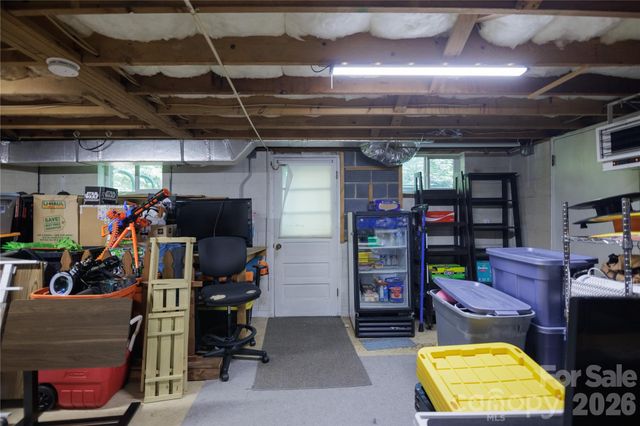 137 E Whisperwood Circle, Hendersonville, NC 28791