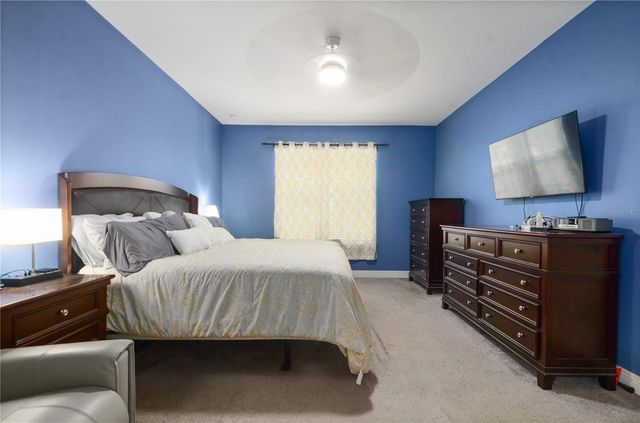 5240 VILLA ROSA AVENUE, St Cloud, FL 34771