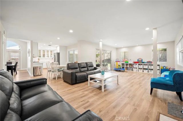 27184 Highlands Lane, Valencia, CA 91354