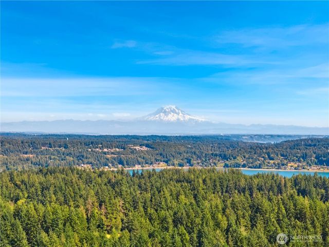 9102 149th Street NW, Gig Harbor, WA 98329