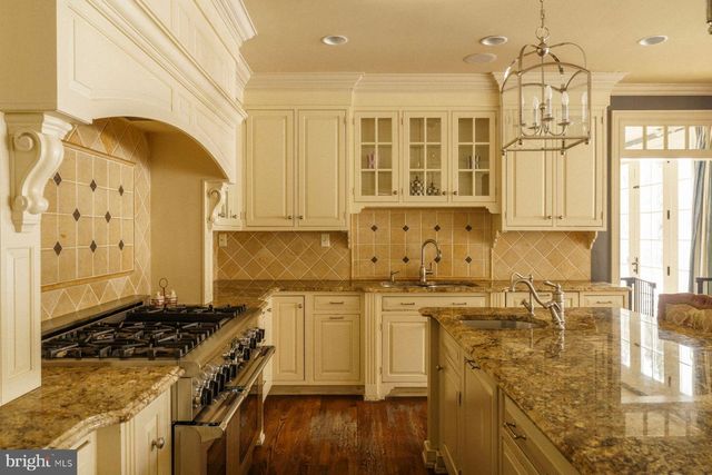 423 BOXWOOD RD, Bryn Mawr, PA 19010