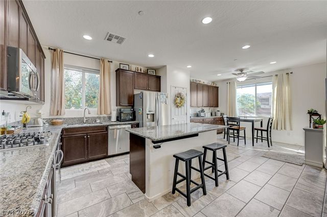 225 Piedmont Alps Street, Henderson, NV 89012